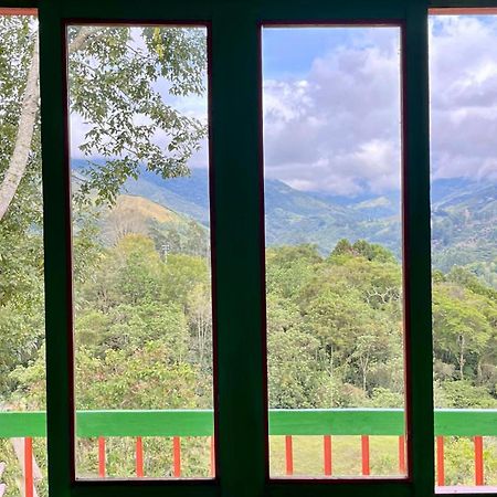 Hostal Bamboo Salento Bagian luar foto