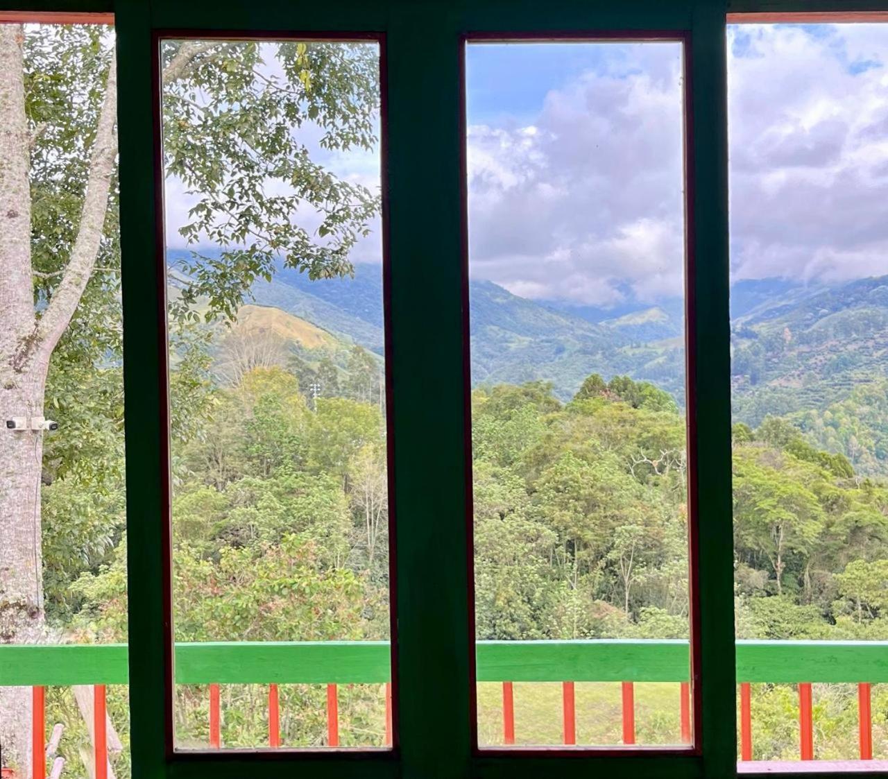 Hostal Bamboo Salento Bagian luar foto