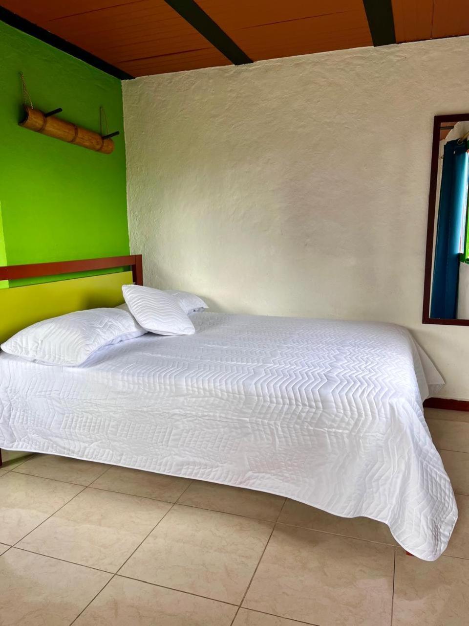 Hostal Bamboo Salento Bagian luar foto